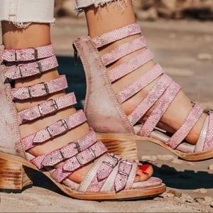 Free Bird Shows -size 6